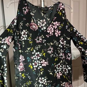 Thalia Sodi Floral Top